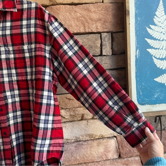 Jones New York Sport Red White Plaid Button Shirt Women Medium EUC - Picture 5 of 11